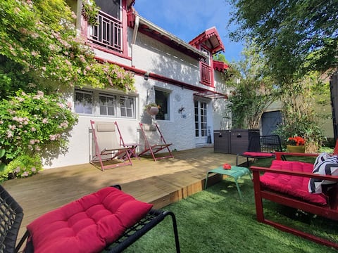 Charming 72 m2 house, renovated and very well located.