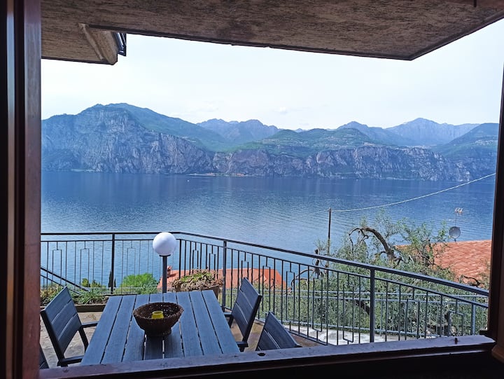 The View House Malcesine Terrazza Vista Lago - Malcesine