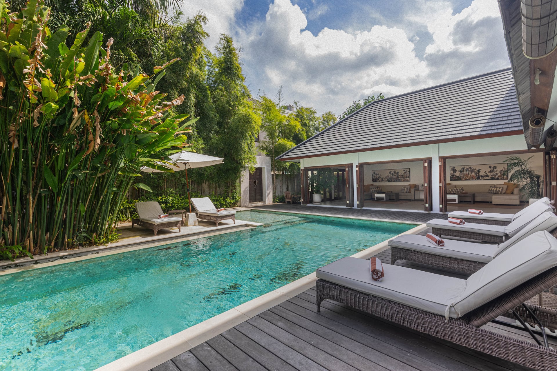 Steps From Sand 4 Bedroom Private Villa in Seminyak