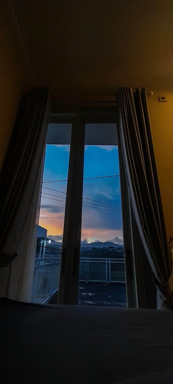 从第一间卧室欣赏美景
