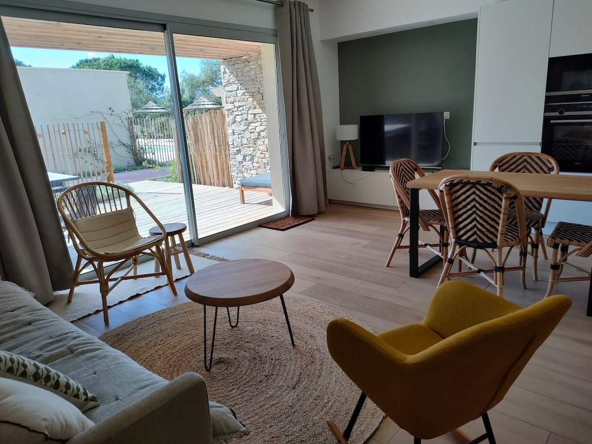 Popular Airbnb listing: Luxury 2-bedroom apartment, swimming pool, walking distance to Cala Rossa beach in Lecci