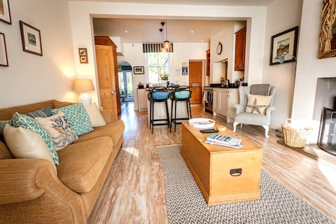 Successful Airbnb property: Starboard Cottage, Runswick Bay. in Hinderwell