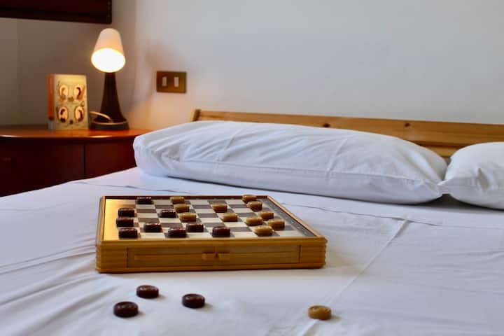 საძინებელი 1