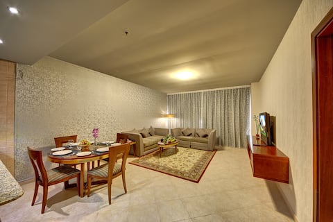 Top performing Airbnb: Fully Furnished 1BR Apartment in Mankhool