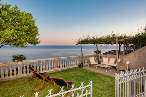 Villa Belvedere Amodeo - Garden, terrace, seaview