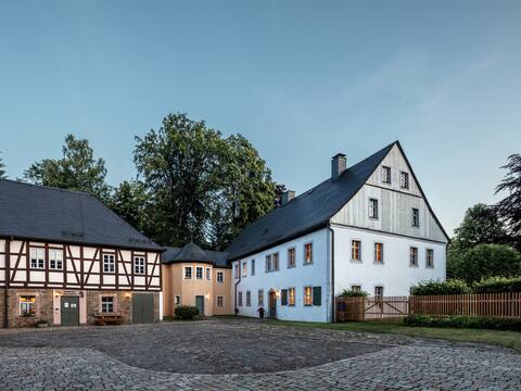 Fine living and sleeping quarters in the manor house