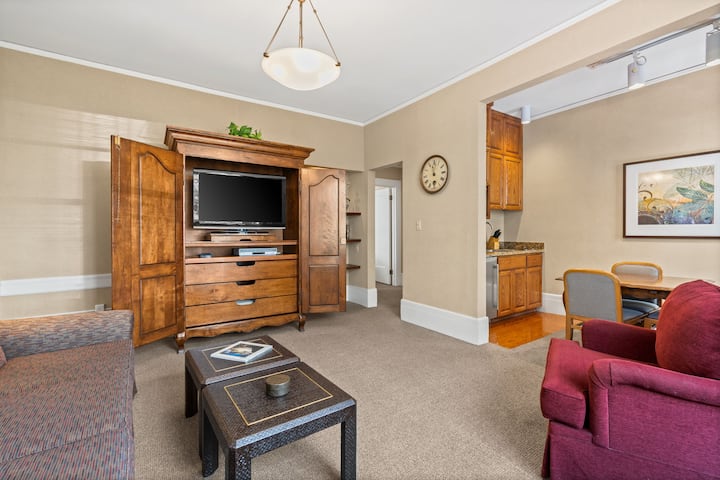 One Bedroom Front Unit - San Francisco, CA