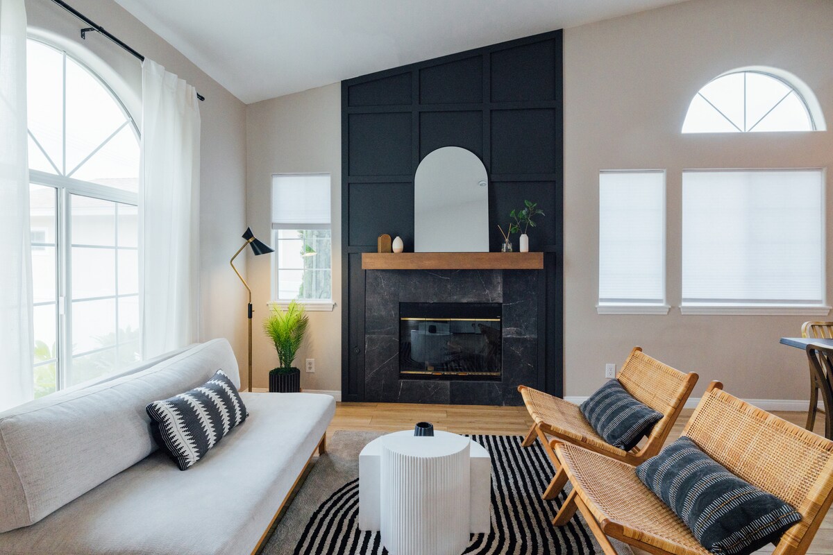 Top performing Airbnb: 10 mins to beach, Hot Tub, Cowboy Pool, and Games in Oceanside