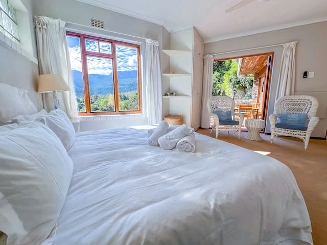 Holiday Home – Forest Lodge