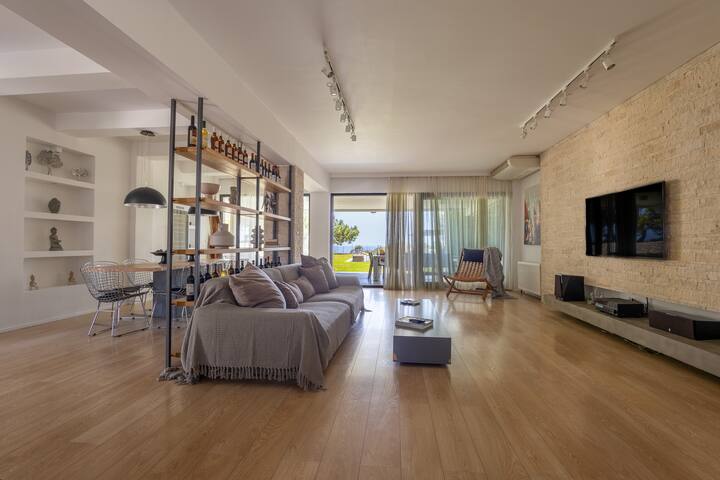 Seaview luxury villa with Basketball court gallery image 5