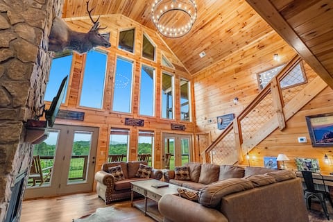 View of 2nd highest Peak! + Hot tub + Fire pit