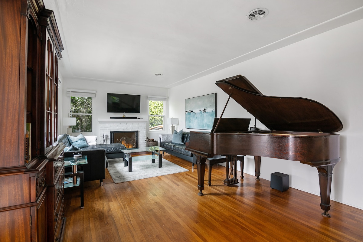 Successful Airbnb property: Bird Rock, La Jolla Whitewater AC in La Jolla
