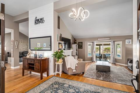 Top performing Airbnb: Relaxing retreat in Palmdale, with pool and spa in Palmdale