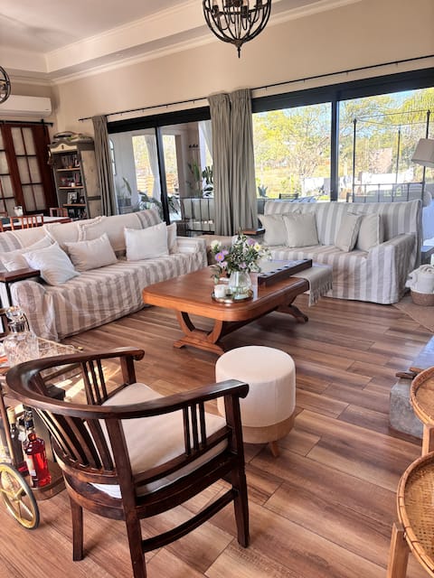 Luxury Chalet House - Federation near hot springs