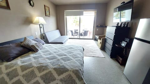 Suite with Beach & Marina Access - Single