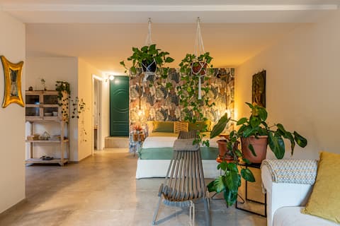 Charming apt with jacuzzi in Milan's Villa