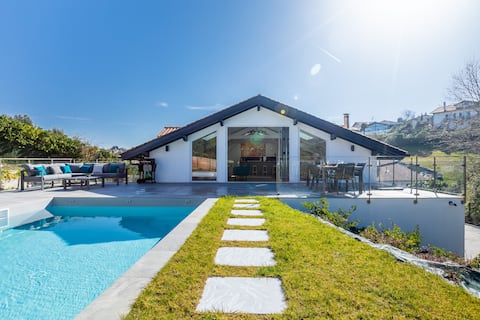 Cocoonr – Villa Olaina – Air-conditioned villa, swimming pool