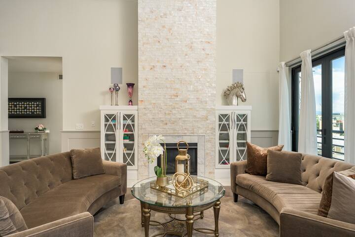 Ultra Luxury Loft I Fireplace I Rooftop I RiNo gallery image 5