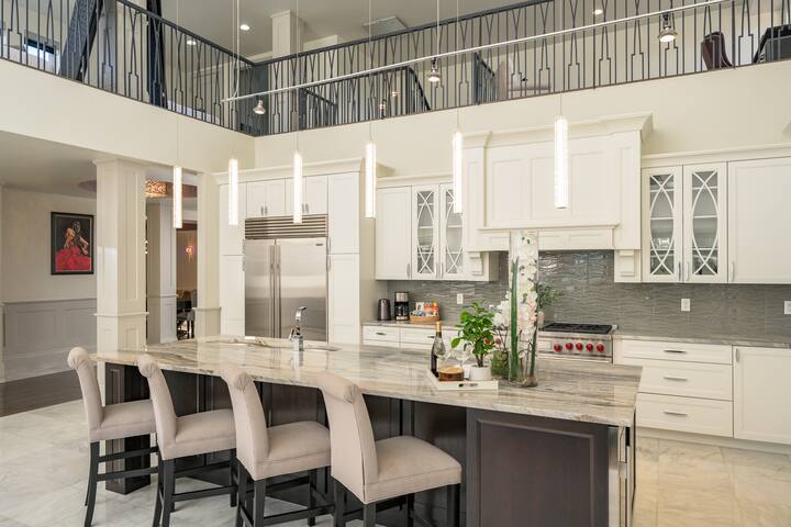 Ultra Luxury Loft I Fireplace I Rooftop I RiNo gallery image 2