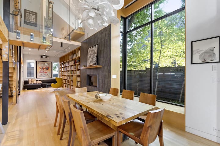 Exceptional Modern-Yet-Cozy Cambridge Home