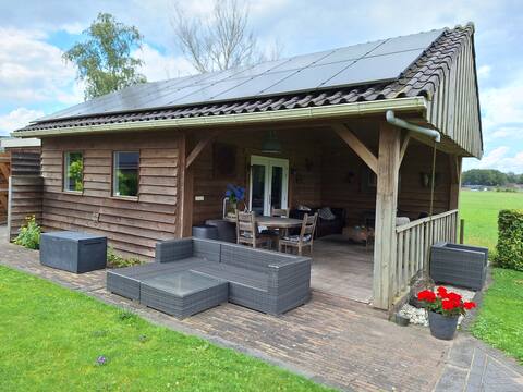 Detached guesthouse  "Pleegste"