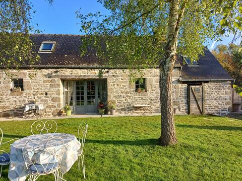 Gite in the heart of Trégor with electric bikes.