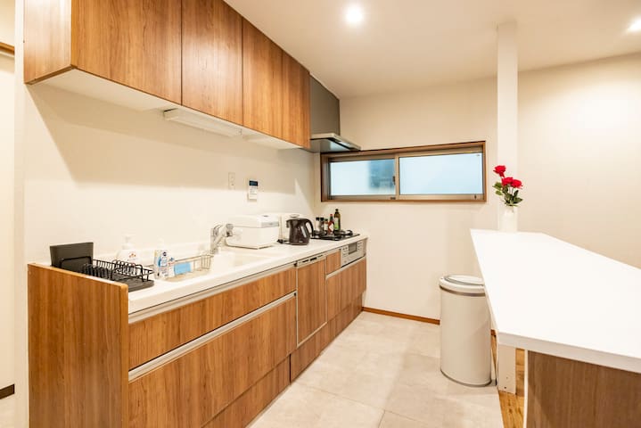 渋谷10分・新宿8分｜代々木公園徒歩10分｜88㎡ヴィンテージハウス｜空港送迎無料 gallery image 5