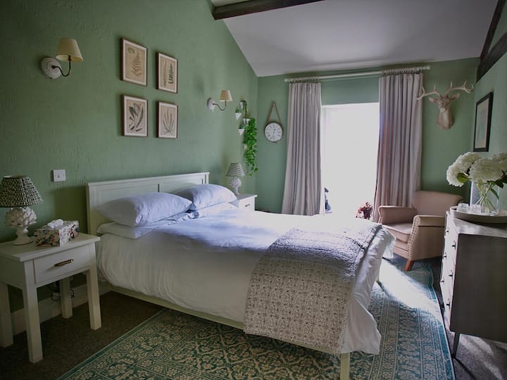 Internal King Room - Bowness-on-Windermere
