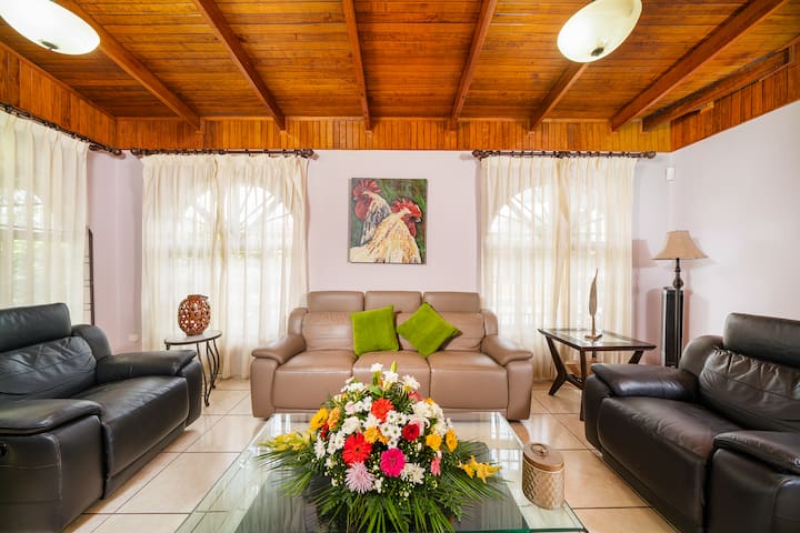 Casa Completa Ideal Para Disfrutar Con La Familia - Costa Rica