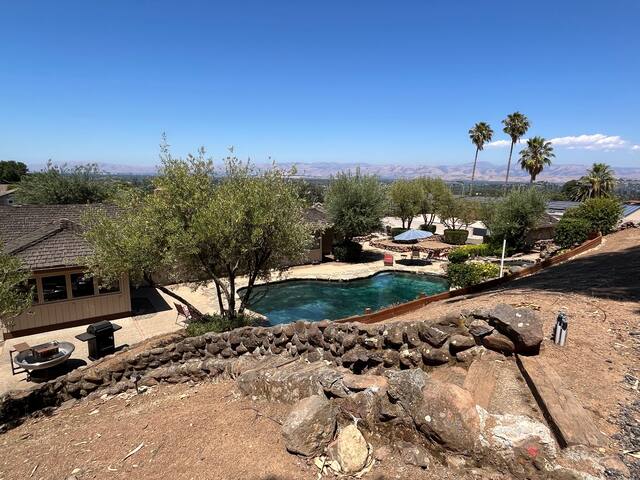 The Bunkhouse, Harwood Farms, Los Gatos CA 4br,3ba gallery image 4
