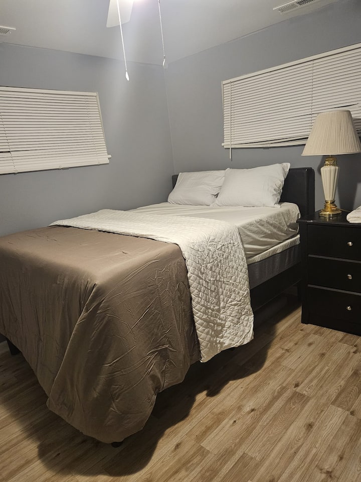 غرفة النوم 2