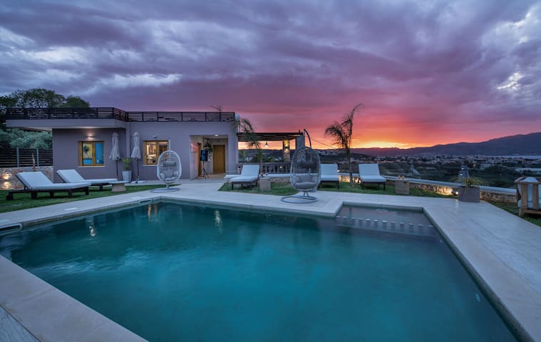 Villa Lady Dafni Ocean view & private heated pool