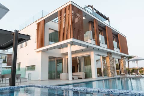 Seaview Luxury Villa Fortuna 6bdr Ayia Napa
