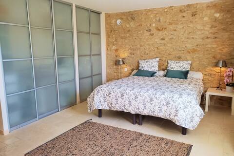Le Mas Aigaliers - Coco Chanel Room
