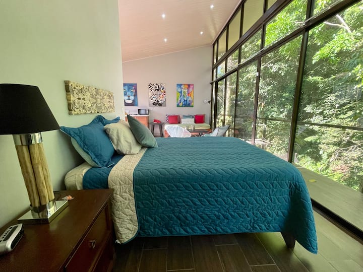 Კასიტას დასაძინებელი სივრცე, საცხოვრებელი და სამზარეულოს სივრცე.