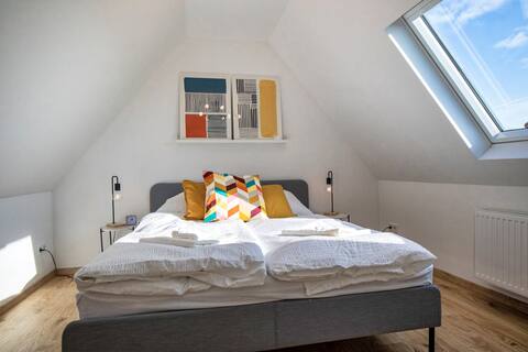 Modern 110 sqm apartment at Messe / Airport