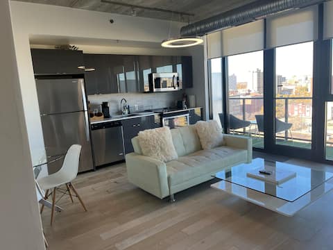 Top Airbnb: Amazing 1 bdrm condo 10th floor (311 Hargrave) in Portage–Ellice