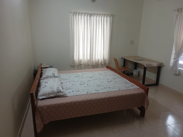 Habitación con cama