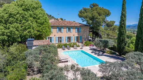Spacious and quiet bastide.