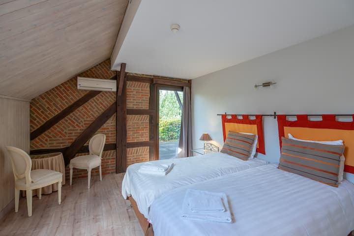 საძინებელი 1