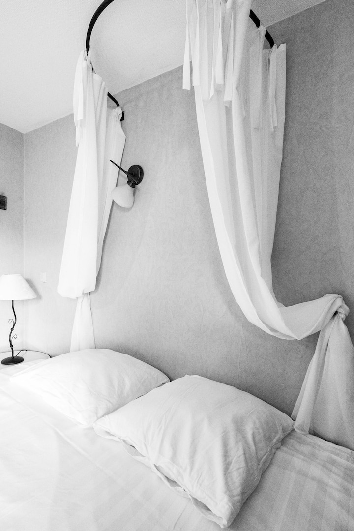 საძინებელი 8