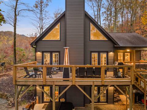 Pisgah Peaks ~ Asheville + Hot Tub VIEWS!