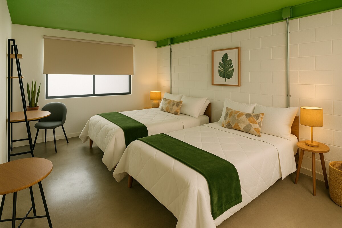 Planimetria e mobilieve, akomodimi dhe dekori mund të ndryshojnë pa njoftim paraprak për shkak të proceseve të mirëmbajtjes ose rregullimeve operacionale.
