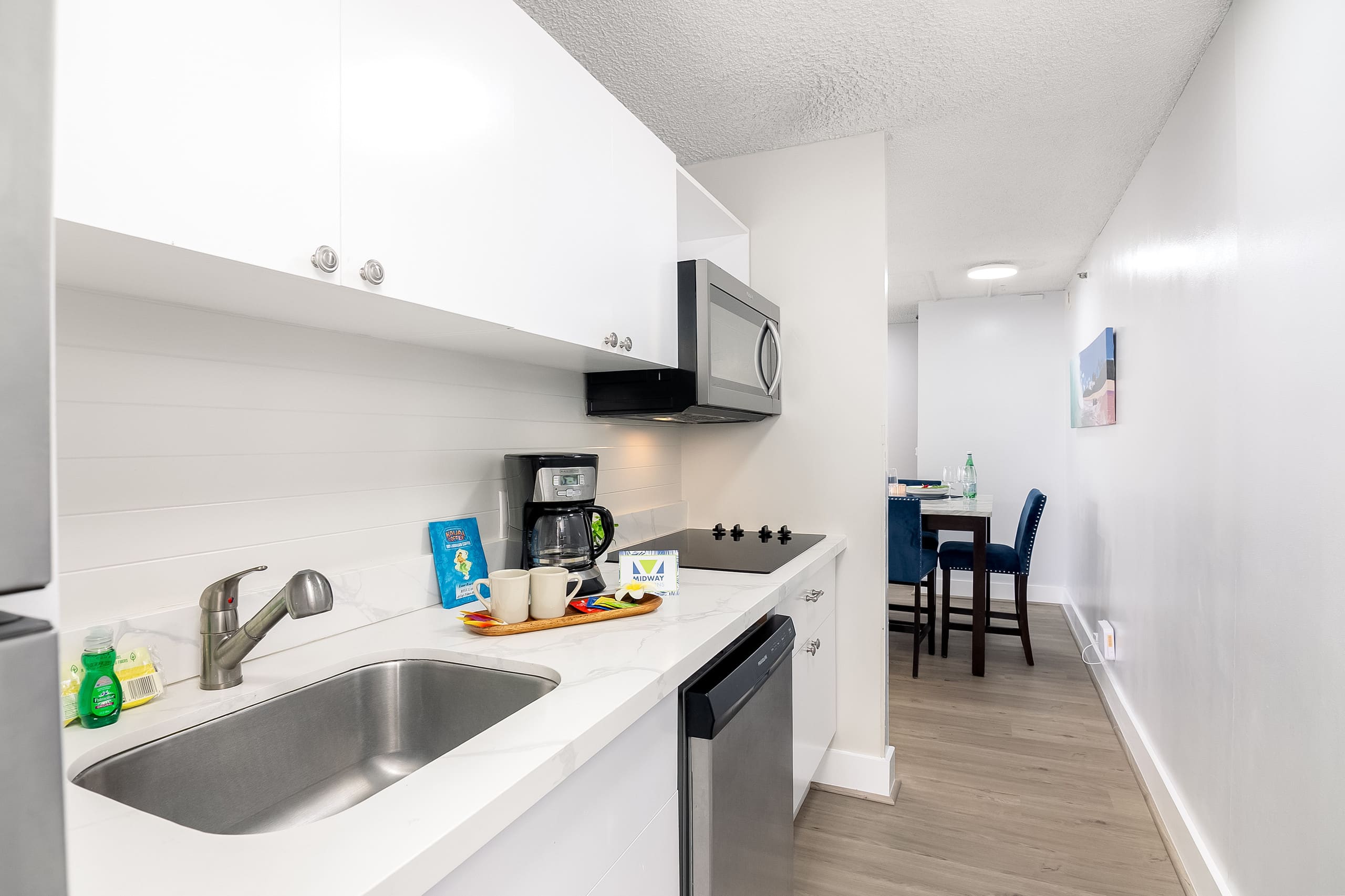 Condo in Honolulu · ★4.92 · 1 bedroom · 2 beds · 1 private bath - Image 24