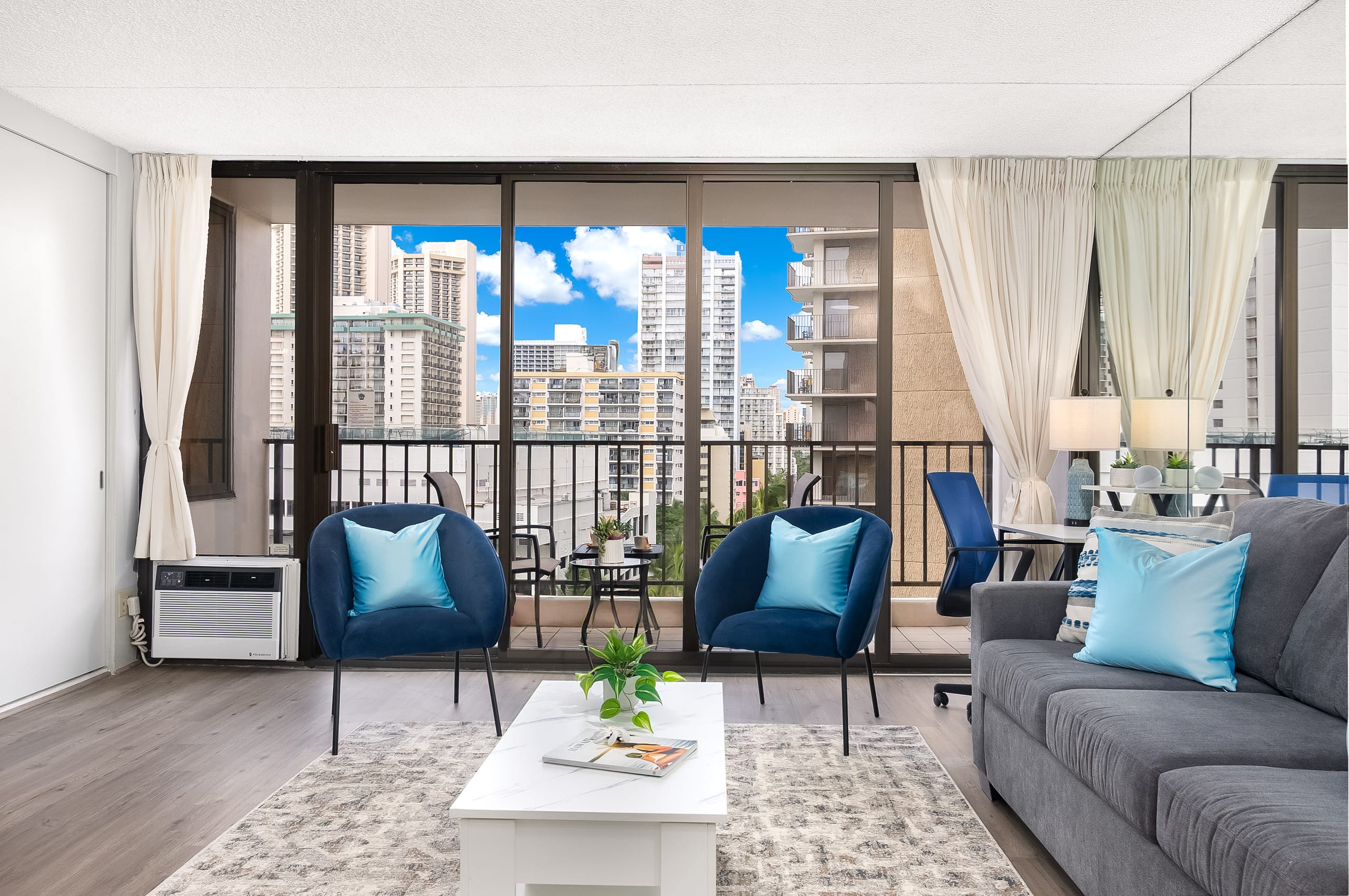 Condo in Honolulu · ★4.92 · 1 bedroom · 2 beds · 1 private bath - Image 10