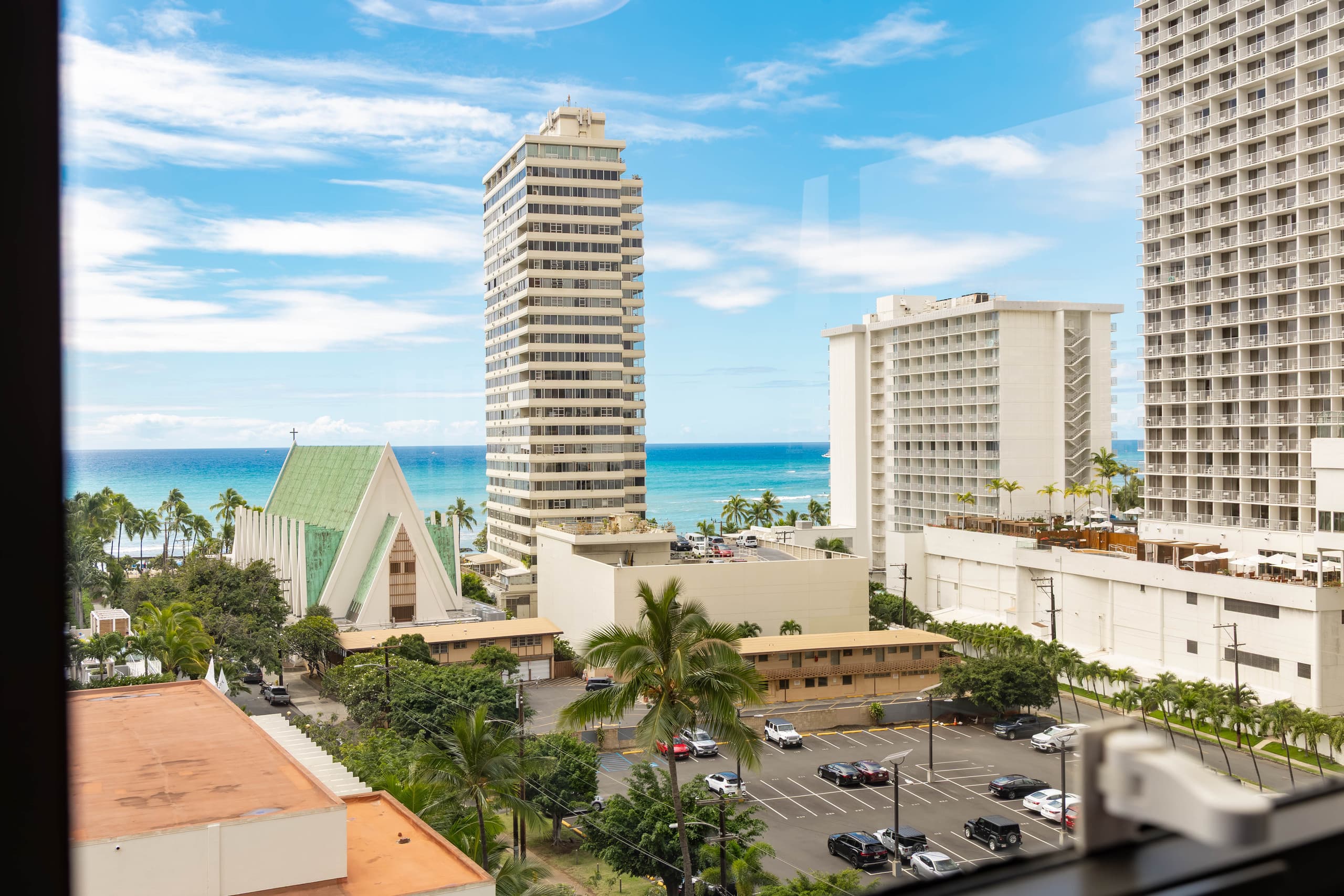 Condo in Honolulu · ★4.92 · 1 bedroom · 2 beds · 1 private bath - Image 50
