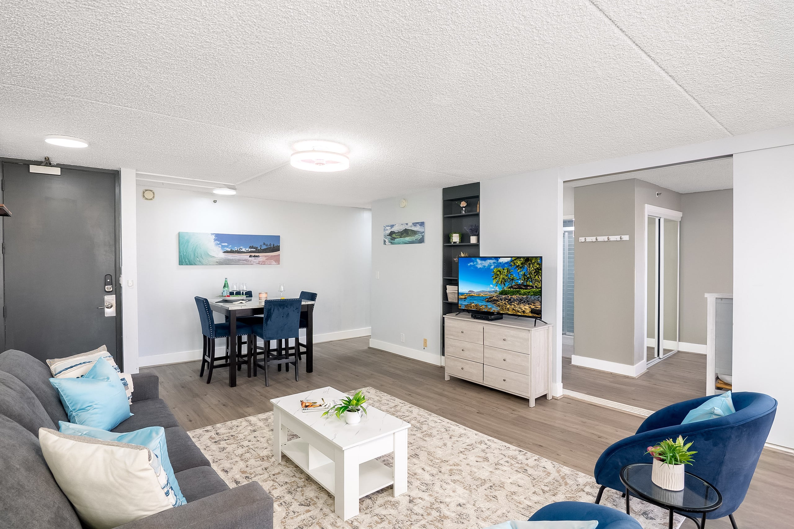 Condo in Honolulu · ★4.92 · 1 bedroom · 2 beds · 1 private bath - Image 8