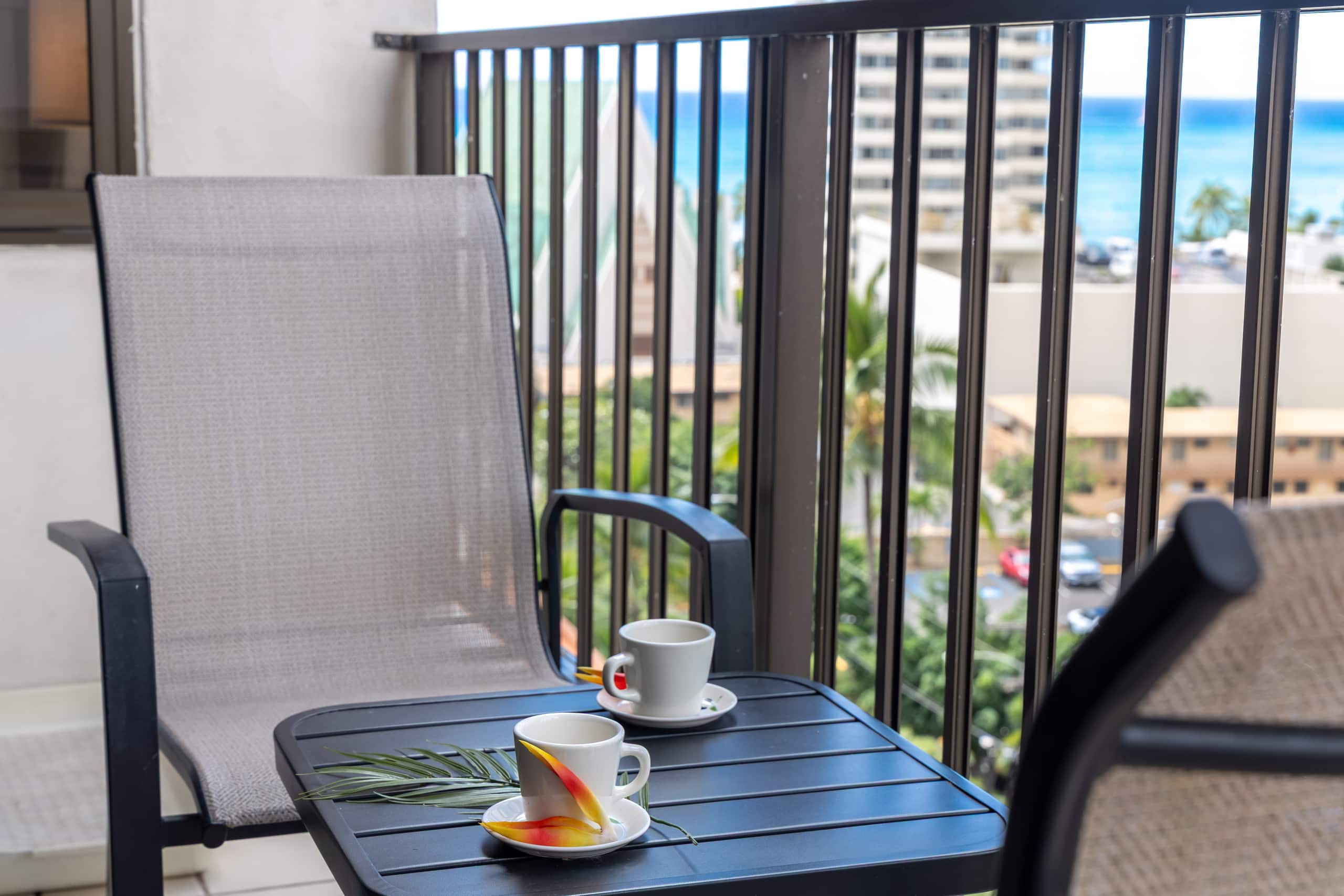Condo in Honolulu · ★4.92 · 1 bedroom · 2 beds · 1 private bath - Image 47