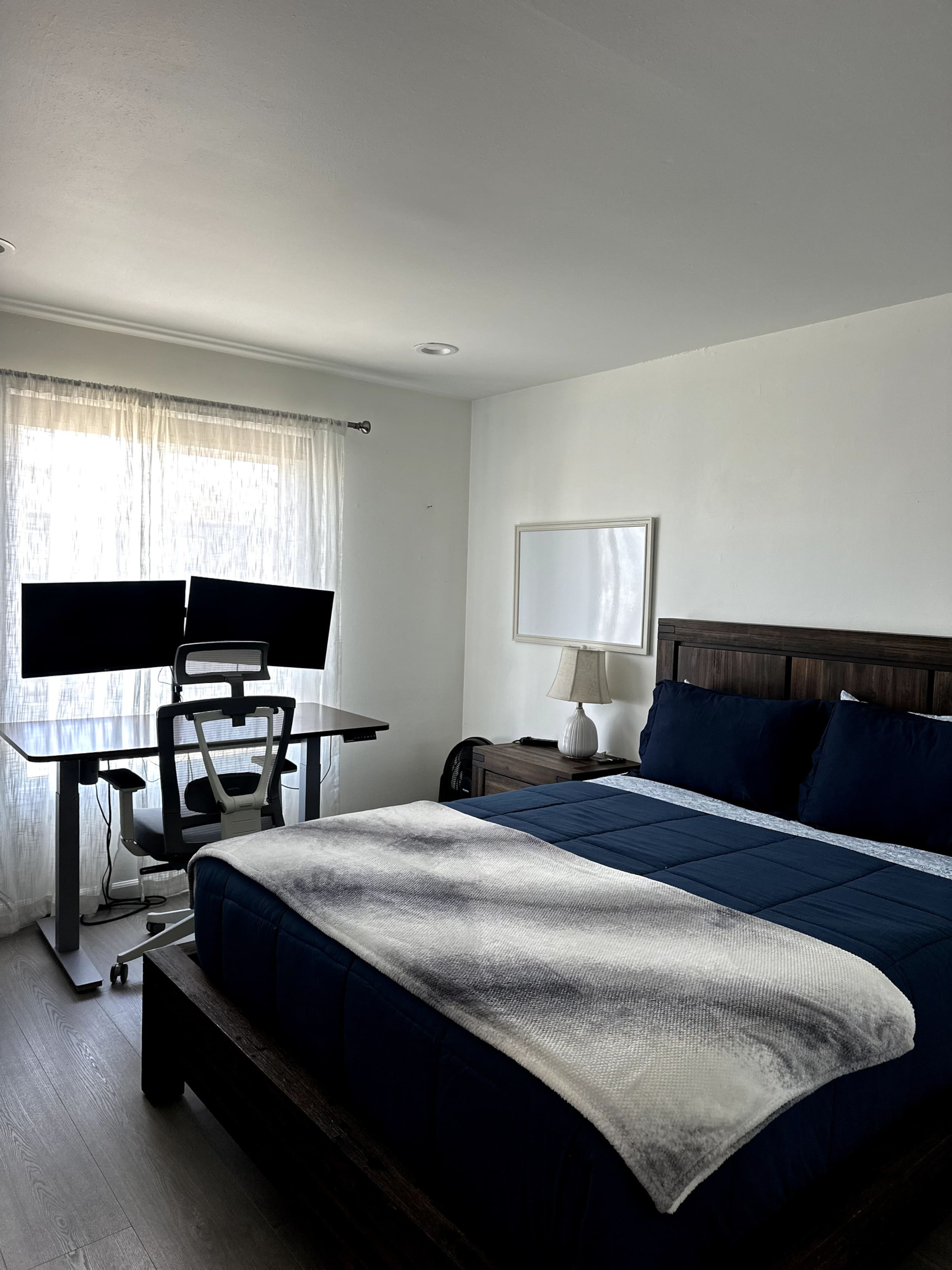 Home in San Francisco · ★4.9 · 2 bedrooms · 2 beds · 1 bath - Image 42