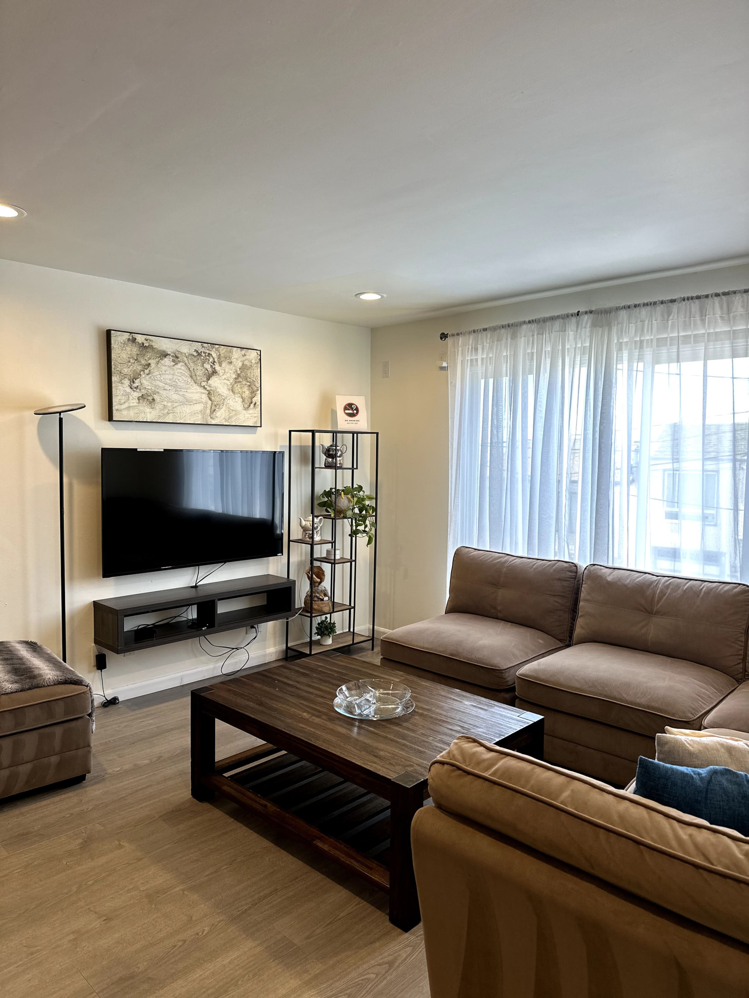 Home in San Francisco · ★4.9 · 2 bedrooms · 2 beds · 1 bath - Image 36